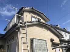 破風板塗装工事👷♂️🚧