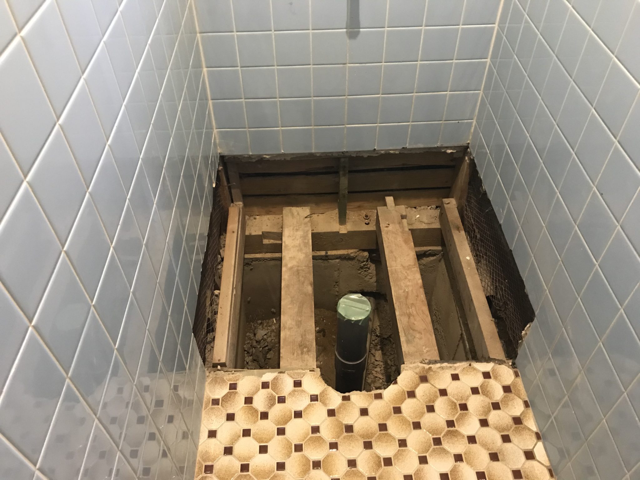 トイレ改修工事 工程1